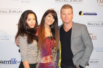 Event producer Kathy Duliakas (center) with Revenge's Stephanie Jacobsen and Castle's Nic Bishop