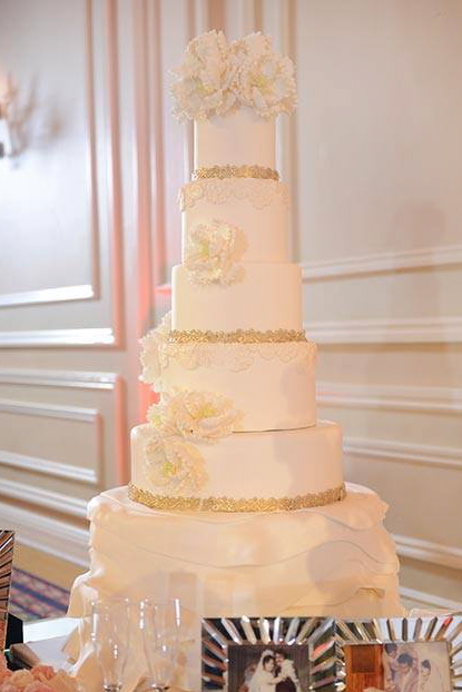 Narguess and Vahid's Wedding Cake - Taglyan Complex