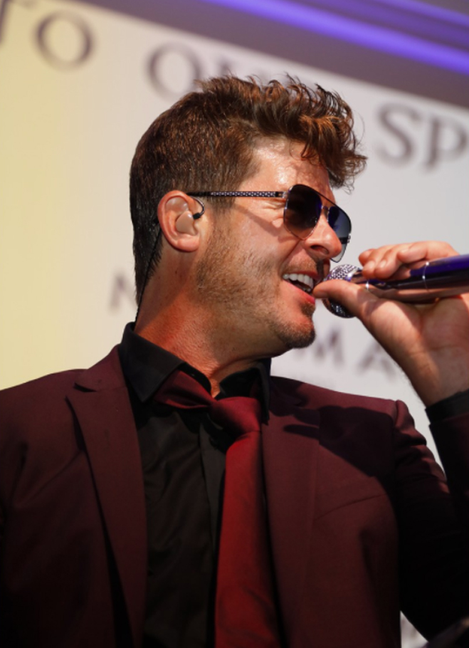 8th Annual Face Forward Gala - Robin Thicke