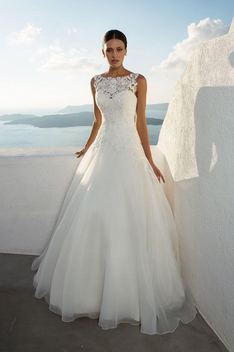 justin alexander wedding dress