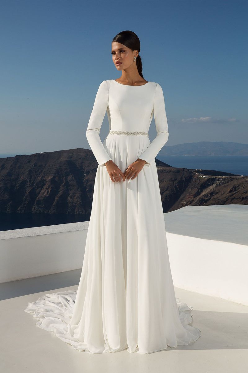 long sleeve crepe - wedding dress trends